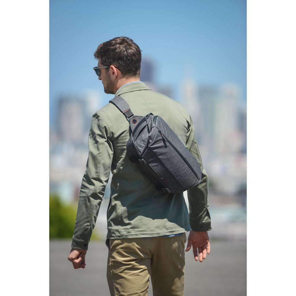Peak Design Everyday Sling 10L Charcoal Peak Design Bag - Sling/Messenger