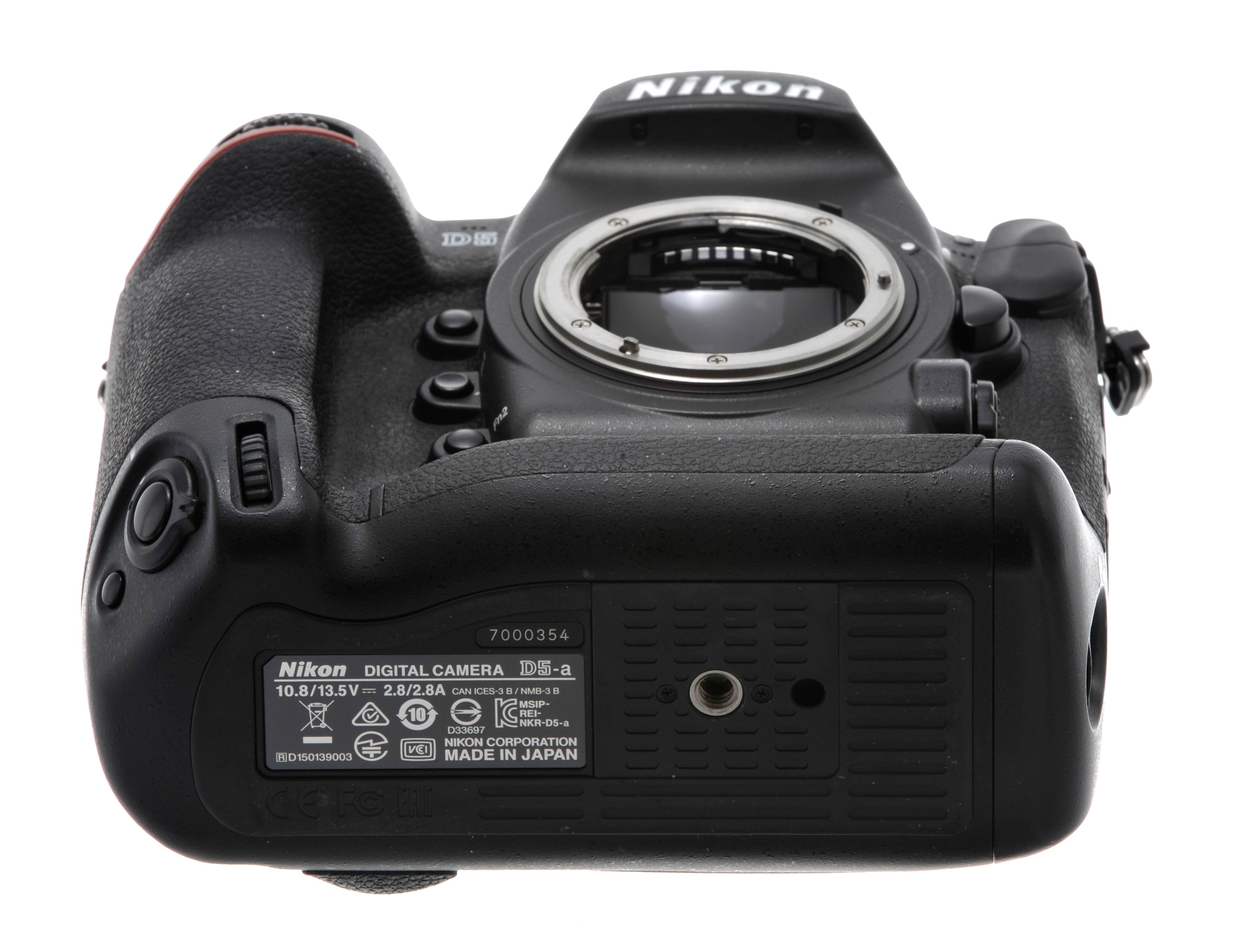 Used Nikon D5 Body (27000 Actuations) [27968SOB]