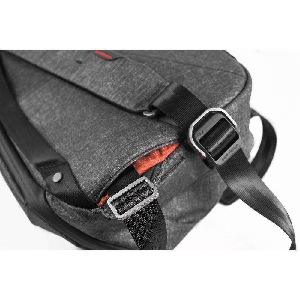 Peak Design Everyday Sling 10L Charcoal Peak Design Bag - Sling/Messenger